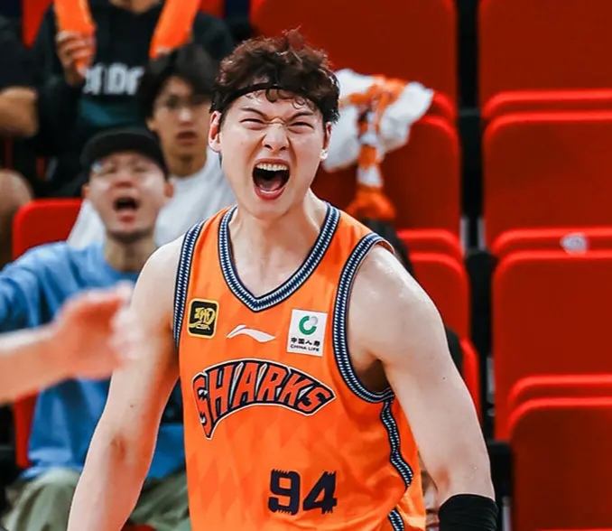 od体育地址-包含在广东队赛场上演CBA季后赛,三杀,引发全场沸腾的词条